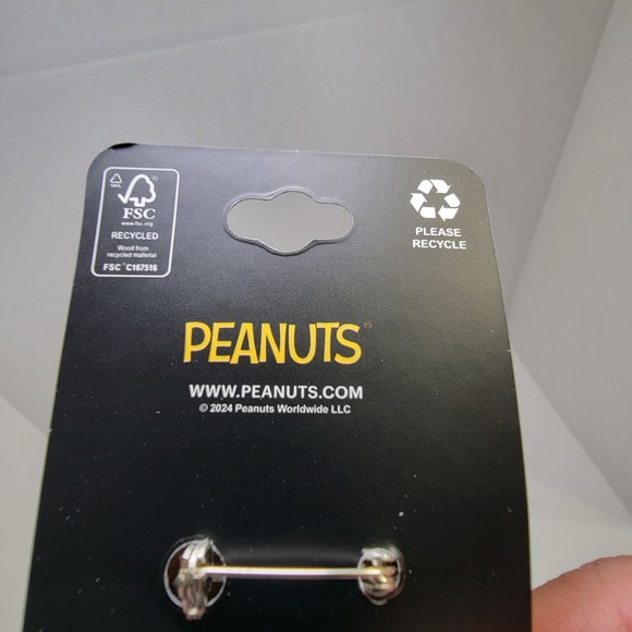 Peanuts Snoopy Cross Stitch‎ Wood Enamel Pin Bioworld New 2024 - Picture 3 of 3